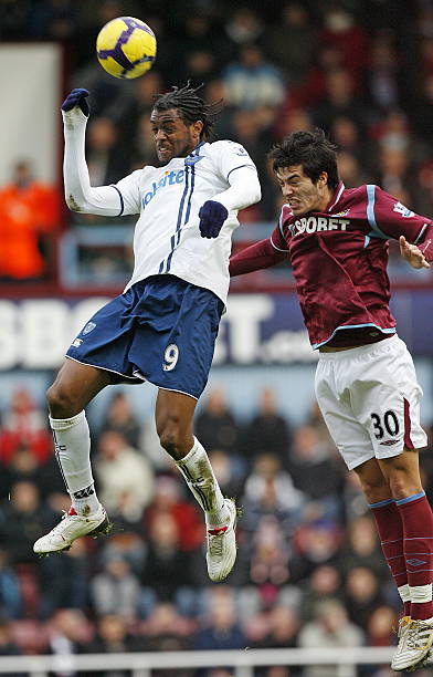 共同谱写了 共同谱写了